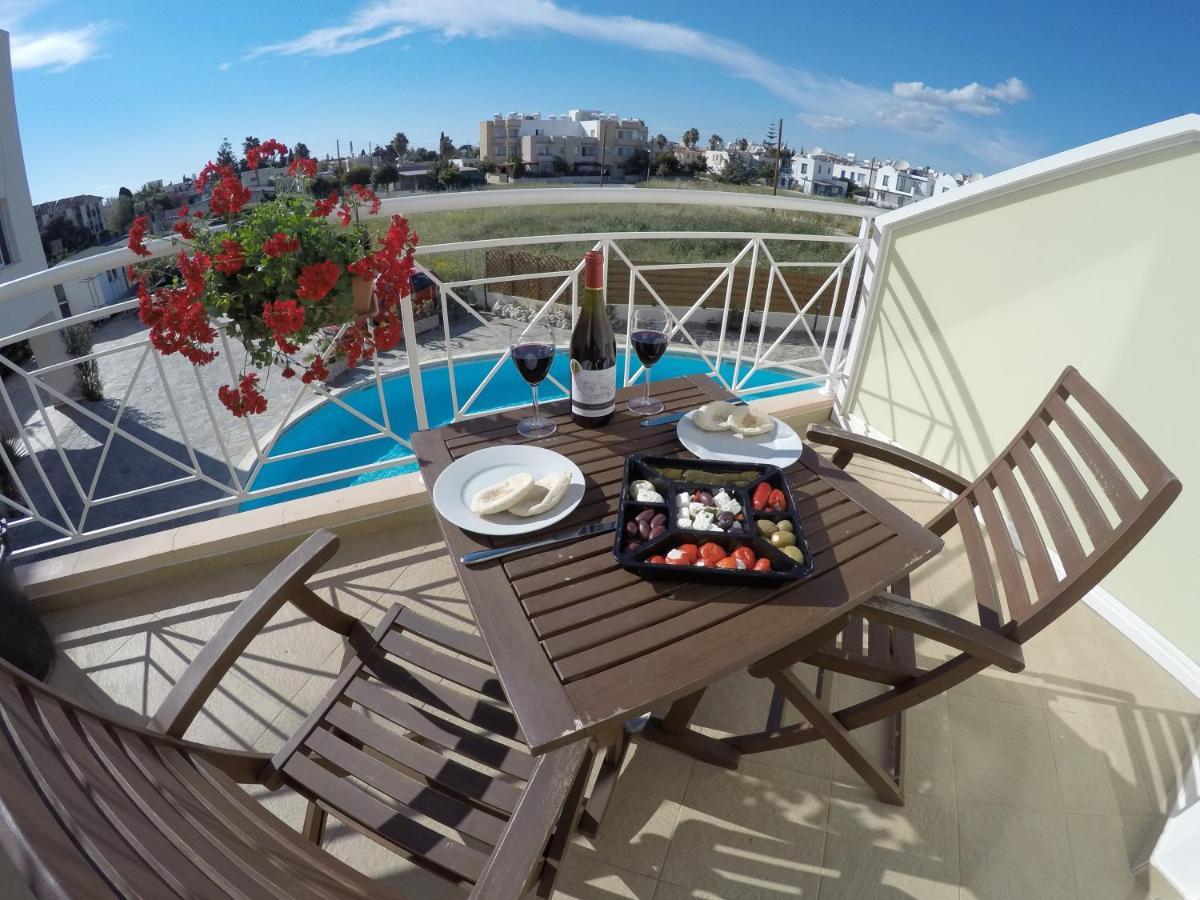 Kato Paphos Suites Zewnętrze zdjęcie
