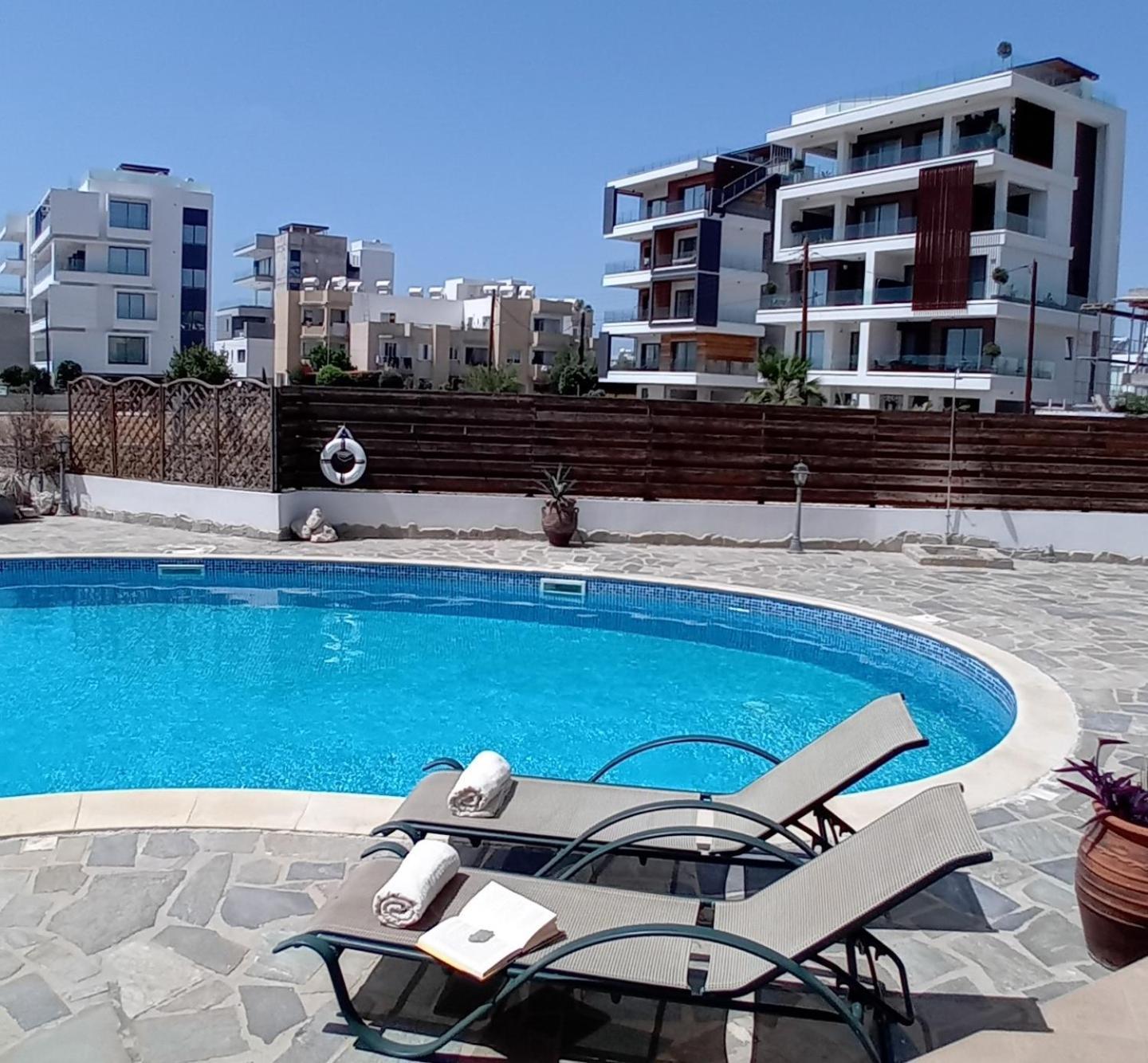 Kato Paphos Suites Zewnętrze zdjęcie